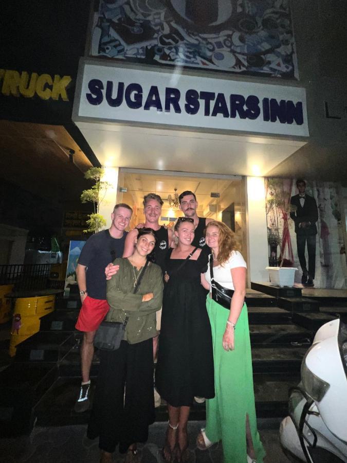 Sugar Stars Inn Varanasi Bagian luar foto